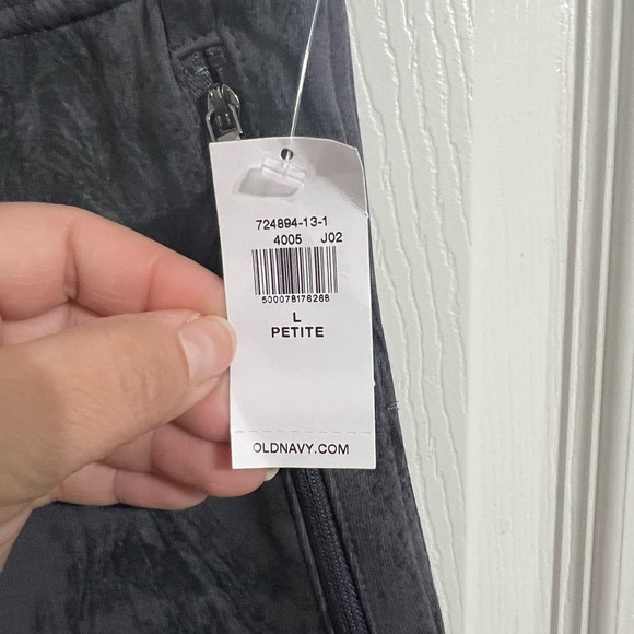 NWT Old Navy High-Rise Jogger Large Petite - Picture 4 of 6